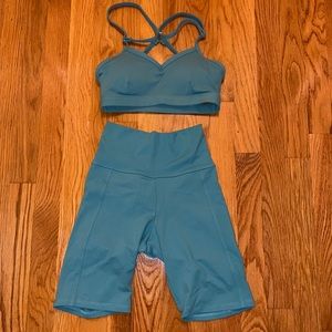 Workout set similar to bombshell sportswear size small